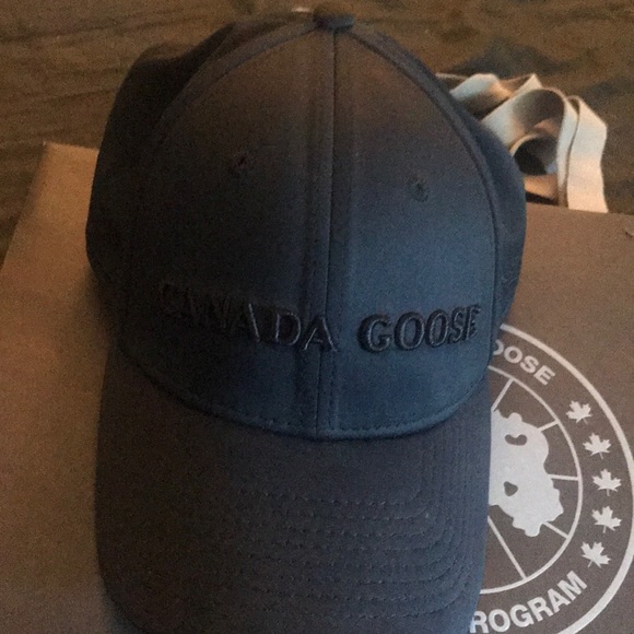Canada goose tech hat - Picture 2 of 5